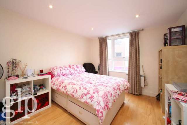  Image of 2 bedroom Flat to rent in Holloway Road London N7 at Holloway Road Holloway London, N7 8HF