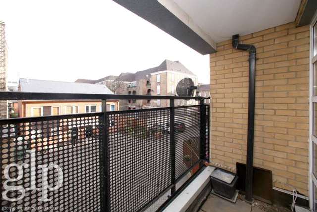  Image of 2 bedroom Flat to rent in Holloway Road London N7 at Holloway Road Holloway London, N7 8HF