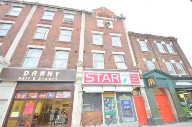  Image of Studio flat to rent in Holloway Road London N7 at Holloway Road  Islington, N7 6NJ