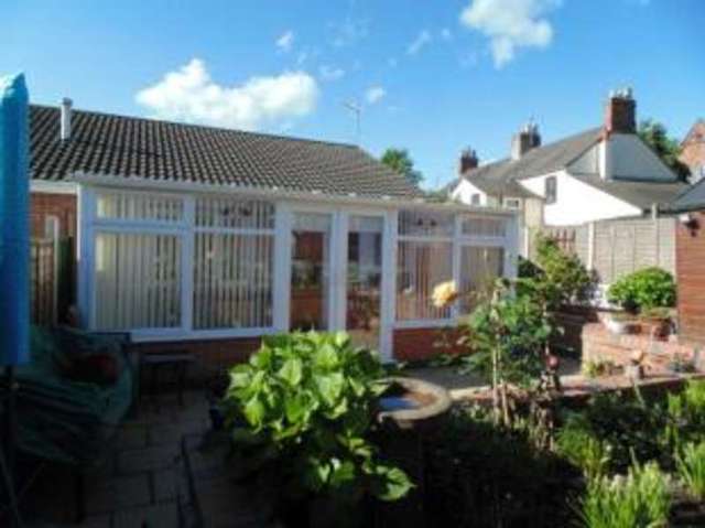  Image of 2 bedroom Bungalow for sale in Holly Green Stapenhill Burton-on-Trent DE15 at Burton-On-Trent Staffordshire Winshill, DE15 9GA