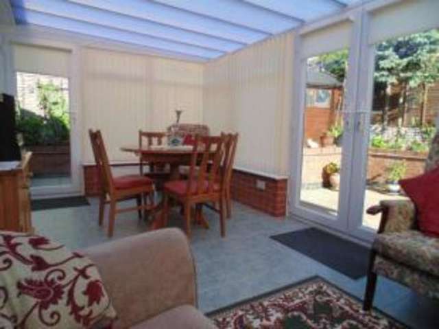  Image of 2 bedroom Bungalow for sale in Holly Green Stapenhill Burton-on-Trent DE15 at Burton-On-Trent Staffordshire Winshill, DE15 9GA