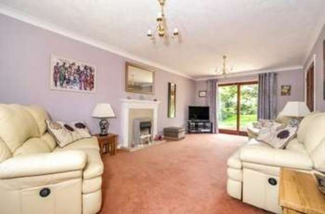  Image of 4 bedroom Detached house for sale in County Lane Warfield Bracknell RG42 at Warfield Newell Green, RG42 3JP