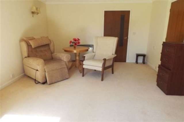  Image of 1 bedroom Flat to rent in Priory Road Wells BA5 at Wells, BA5 1SH