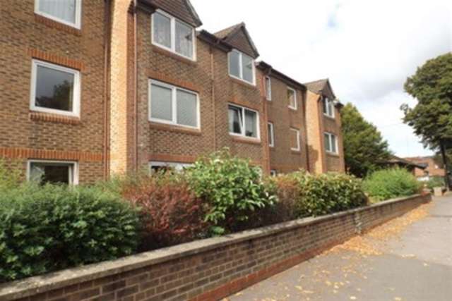  Image of 1 bedroom Flat to rent in Priory Road Wells BA5 at Wells, BA5 1SH