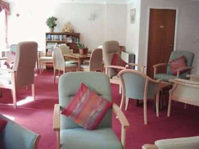  Image of 1 bedroom Retirement Property for sale in Grosvenor Crescent Scarborough YO11 at Grosvenor Crescent  Scarborough, YO11 2LF