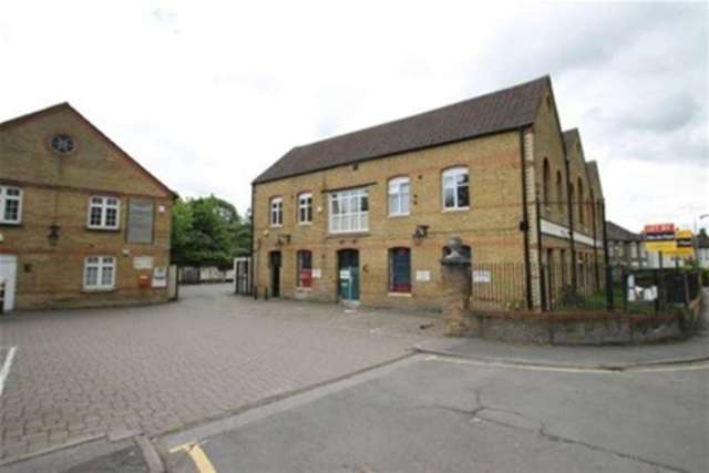  Image of 1 bedroom Flat to rent in Homesdale Road Bickley Bromley BR1 at Bromley, BR1 2QZ