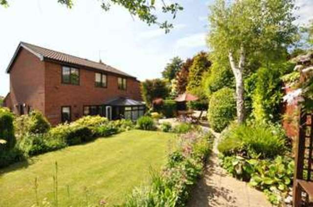  Image of 4 bedroom Detached house for sale in Hopmeadow Way Burton-on-Trent DE15 at Hopmeadow Way  Burton-On-Trent, DE15 9FP
