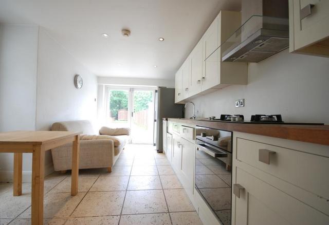  Image of 3 bedroom Terraced house to rent in Hornsey Park Road London N8 at Hornsey, N8 0JY
