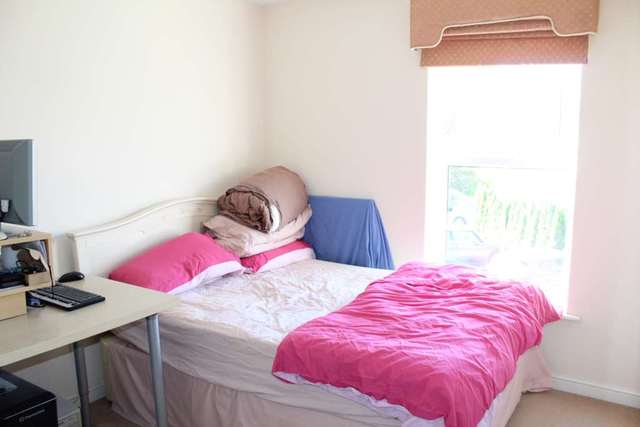  Image of 2 bedroom Apartment to rent in Horton Crescent Epsom KT19 at Horton Crescent  Epsom, KT19 8BU