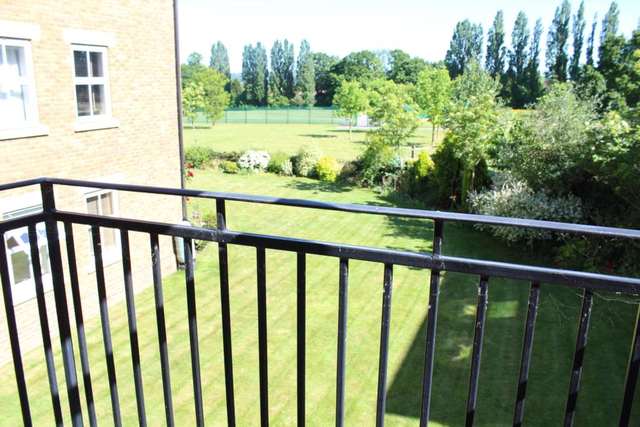  Image of 2 bedroom Apartment to rent in Horton Crescent Epsom KT19 at Horton Crescent  Epsom, KT19 8BU