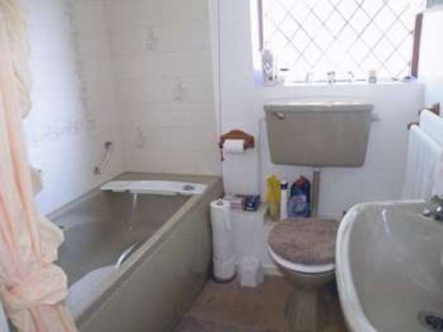  Image of 2 bedroom Retirement Property for sale in Hucclecote Road Gloucester GL3 at Hucclecote Road  Gloucester, GL3 3SR