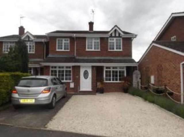  Image of 3 bedroom Detached house for sale in Hughes Close Harvington Evesham WR11 at Harvington Evesham Harvington, WR11 8NZ