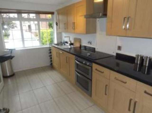  Image of 3 bedroom Detached house for sale in Hughes Close Harvington Evesham WR11 at Harvington Evesham Harvington, WR11 8NZ