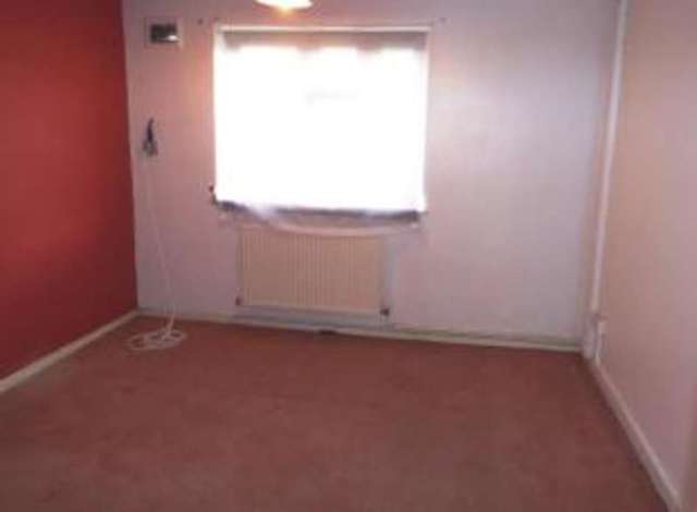  Image of 1 bedroom Flat for sale in Hungerford Road Brislington Bristol BS4 at Bristol Somerset Brislington, BS4 5HG