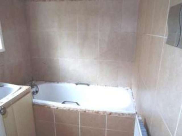  Image of 1 bedroom Flat for sale in Hungerford Road Brislington Bristol BS4 at Bristol Somerset Brislington, BS4 5HG
