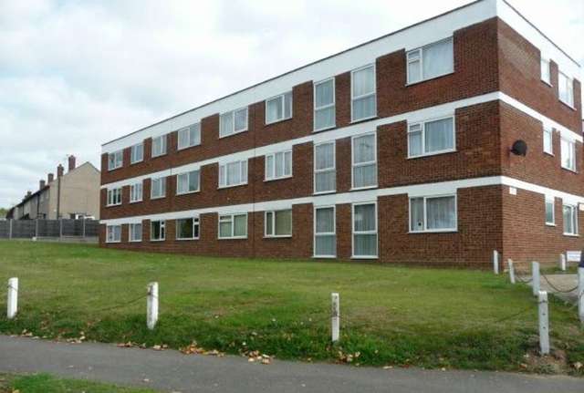  Image of 1 bedroom Flat to rent in Huntercombe Lane North Taplow Maidenhead SL1 at Huntercombe Lane North  Burnham, SL1 6DS