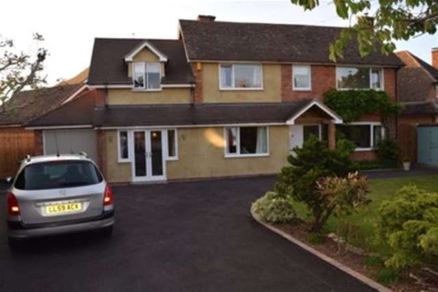  Image of 5 bedroom Detached house to rent in Hunts Road Stratford-upon-Avon CV37 at Stratford-upon-Avon, CV37 7JJ