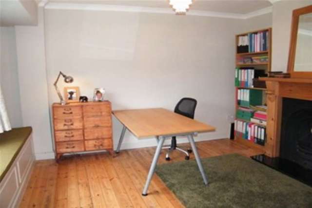  Image of 5 bedroom Detached house to rent in Hunts Road Stratford-upon-Avon CV37 at Stratford-upon-Avon, CV37 7JJ