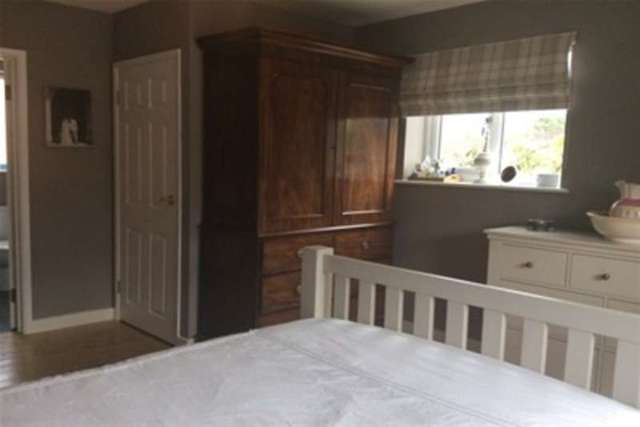  Image of 5 bedroom Detached house to rent in Hunts Road Stratford-upon-Avon CV37 at Stratford-upon-Avon, CV37 7JJ