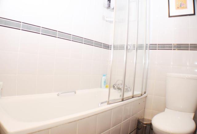  Image of 2 bedroom Apartment to rent in Plough Way London SE16 at Surrey Quays, SE16 7AB