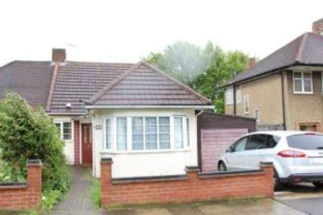  Image of 4 bedroom Bungalow for sale in Brunswick Gardens Ilford IG6 at Ilford  Barkingside, IG6 2QU