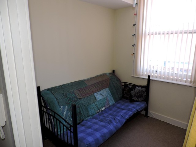  Image of 2 bedroom Apartment to rent in High Street Gosport PO12 at India Arms House 91a High Street Gosport, PO12 1DS