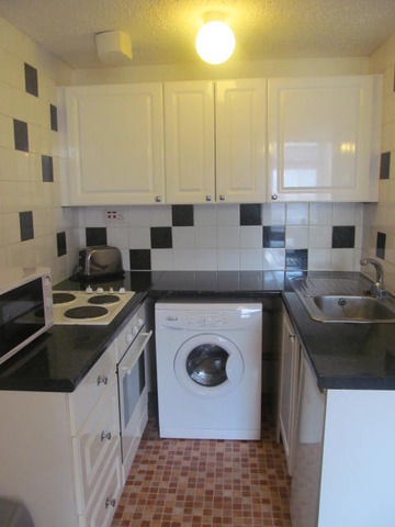  Image of 1 bedroom Flat to rent in Isla Street Dundee DD3 at Coldside Dundee Dundee, DD3 7HT