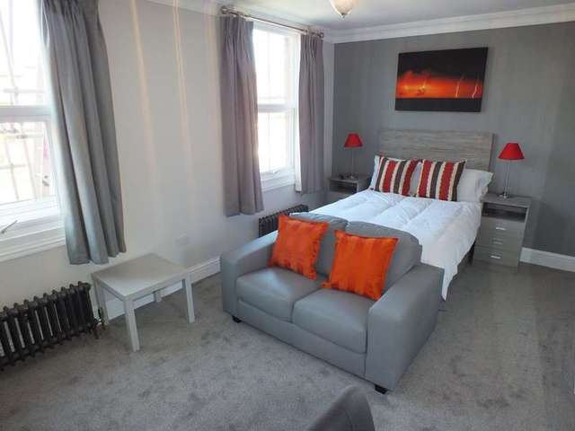  Image of 1 bedroom Detached house to rent in Jesse Terrace Reading RG1 at Reading Berkshire Reading, RG1 7RS