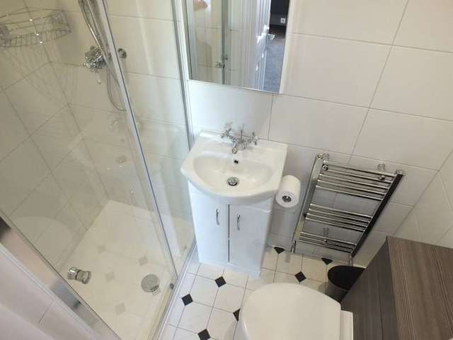  Image of 1 bedroom Detached house to rent in Jesse Terrace Reading RG1 at Reading Berkshire Reading, RG1 7RS