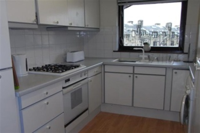  Image of 2 bedroom Flat to rent in Julian Court Julian Avenue Kelvinside Glasgow G12 at Kelvinside Glasgow Glasgow, G12 0RB