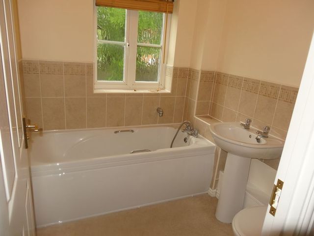  Image of 3 bedroom Semi-Detached house to rent in Kay Close Coalville LE67 at Kay Close  Coalville, LE67 4GE