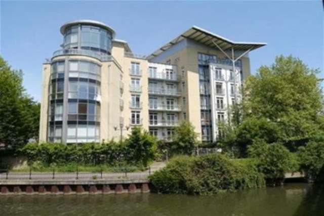  Image of 2 bedroom Flat to rent in Kenavon Drive Reading RG1 at Reading, RG1 3DG