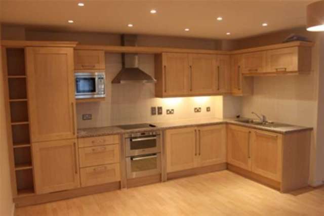  Image of 2 bedroom Flat to rent in Kenavon Drive Reading RG1 at Reading, RG1 3DG