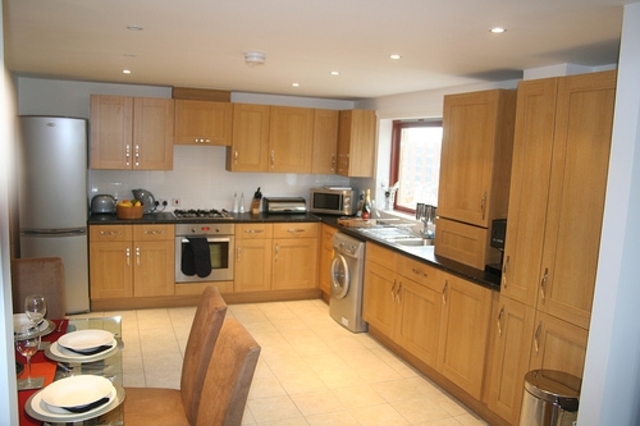  Image of 3 bedroom Flat to rent in Kenninghall Road London E5 at Kenninghall Road  Stoke Newington, E5 8BY