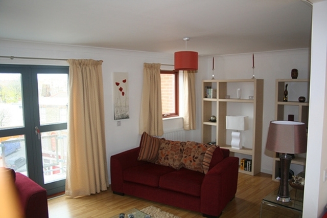  Image of 3 bedroom Flat to rent in Kenninghall Road London E5 at Kenninghall Road  Stoke Newington, E5 8BY