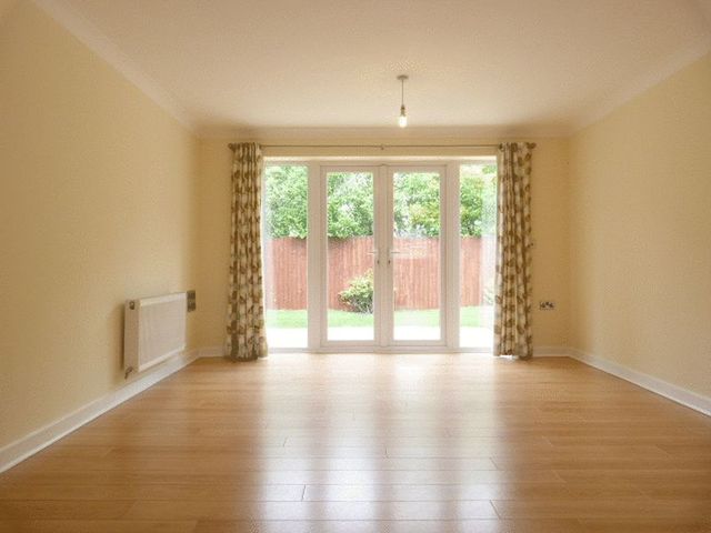  Image of Property to rent in Bradshaw Lane Grappenhall Warrington WA4 at Bradshaw Lane Grappenhall Warrington, WA4 2QN