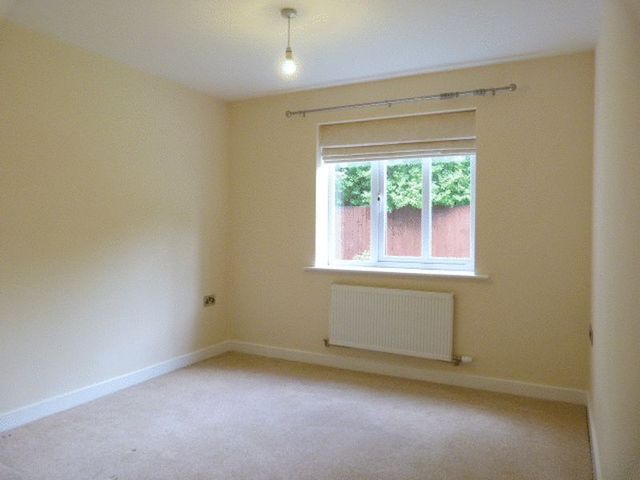  Image of Property to rent in Bradshaw Lane Grappenhall Warrington WA4 at Bradshaw Lane Grappenhall Warrington, WA4 2QN