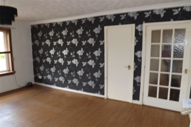  Image of 2 bedroom Flat to rent in Kerr Street Barrhead Glasgow G78 at Barrhead East Renfrewshire East Renfrewshire, G78 1JS