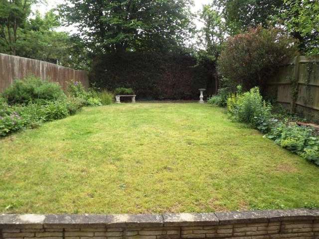  Image of 4 bedroom Detached house to rent in Kimberley Church Crookham Fleet GU52 at Church Crookham  Fleet, GU52 8XE