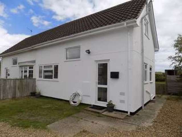  Image of 2 bedroom Semi-Detached house to rent in Kings Corner Winterton-on-Sea Great Yarmouth NR29 at Kings Corner Winterton-on-Sea Great Yarmouth, NR29 4DD