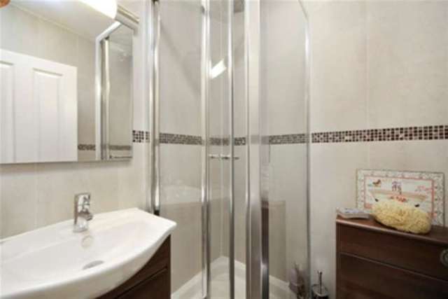  Image of 1 bedroom Property to rent in Kings Road London SW3 at London, SW3 5EL