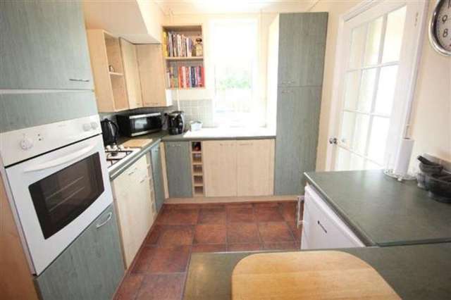  Image of 3 bedroom Semi-Detached house for sale in Kingsgate Drive Ipswich IP4 at Ipswich, IP4 4DL