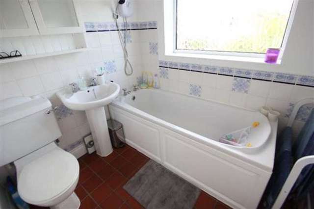  Image of 3 bedroom Semi-Detached house for sale in Kingsgate Drive Ipswich IP4 at Ipswich, IP4 4DL