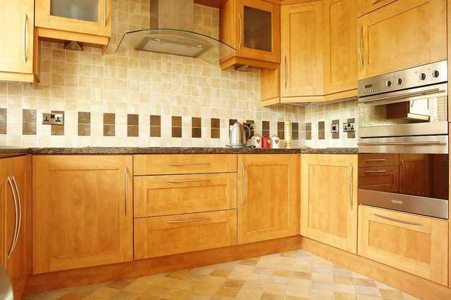  Image of 3 bedroom Town House for sale in Kingsley Drive Lees Oldham OL4 at Lees Oldham Lees, OL4 3JW