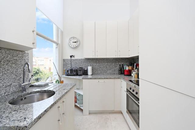 Image of 1 bedroom Flat to rent in Ladbroke Grove London W11 at Ladbroke Grove  London, W11 2HE