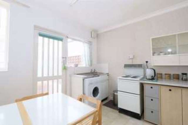  Image of 3 bedroom Terraced house for sale in Lambwath Road Hull HU8 at Lambwath Road  Hull, HU8 0HB