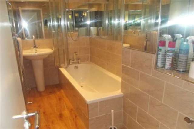  Image of 2 bedroom Flat to rent in Lanark Street Glasgow G1 at Glasgow, G1 5PY