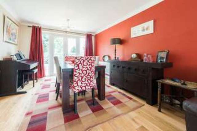  Image of 5 bedroom Detached house for sale in Langdon Avenue Aylesbury HP21 at Langdon Avenue  Aylesbury, HP21 9UL