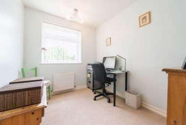 Image of 5 bedroom Detached house for sale in Langdon Avenue Aylesbury HP21 at Langdon Avenue  Aylesbury, HP21 9UL