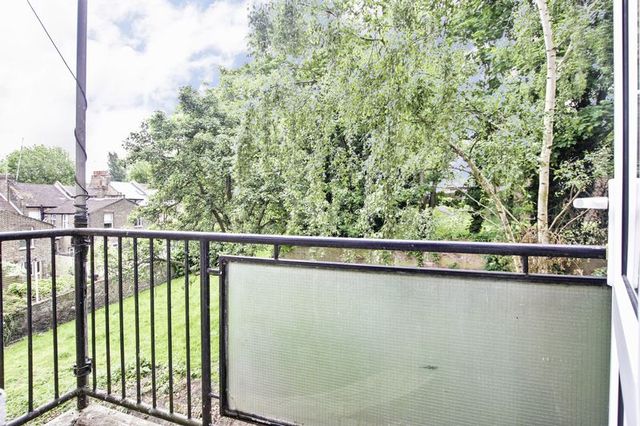  Image of 2 bedroom Maisonette for sale in Lansdowne Lane London SE7 at Lansdowne Lane  Charlton, SE7 8TP